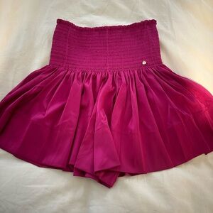 Natural life shorts. Xs. Dark pink color